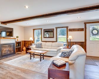 1/2 Mi to Song Mountain Resort: Ski Getaway! - Tully - Sala de estar