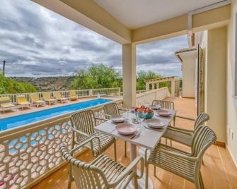 Casa Vista Cumeada - Silves - Piscina