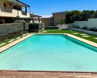 stunning aparment with private pool - 5 min from the beach - Palau - Piscine
