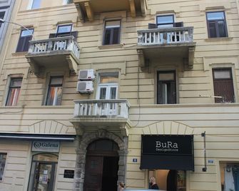 Sir John's Apartments - Рієка - Будівля