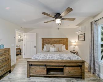 Heart of Shasta Lake City - Shasta Lake - Bedroom