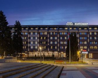 Jitomir Hotel - Montana - Gebouw