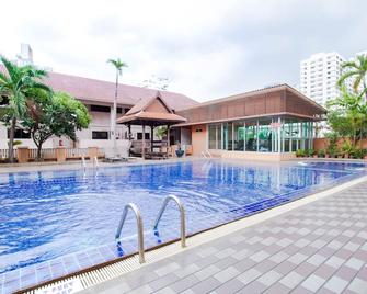 Teja Hotel - Bangkok - Piscina