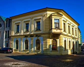 Hotel Zlatá Stoupa - Kutná Hora - Building