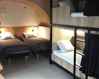 Hostel Les Terrasses du Roc - Goudargues - Habitación