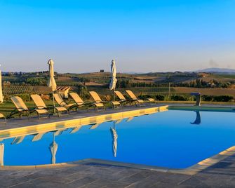Agriturismo Streda Wine & Country Holiday - Vinci - Pool