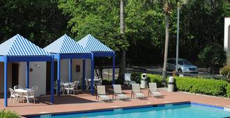 傑克遜維爾機場戴斯酒店 - 傑克遜維爾 - 杰克遜維爾（佛羅里達州） - 游泳池