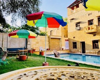 Hotel Golden City - ג'יסלמר - בריכה