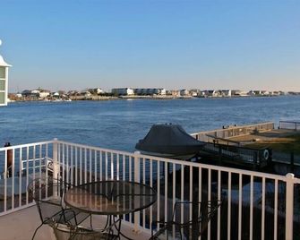 A Jersey Shore Vacation Getatway - Highlands - Balcony