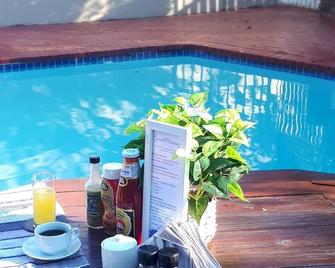 Pta East Guest Rooms - Pretoria - Piscina