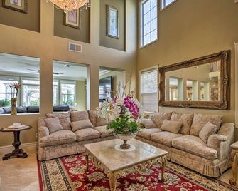 Luxe San Diego Getaway w/ Pool & Ocean Views - San Diego - Lobby