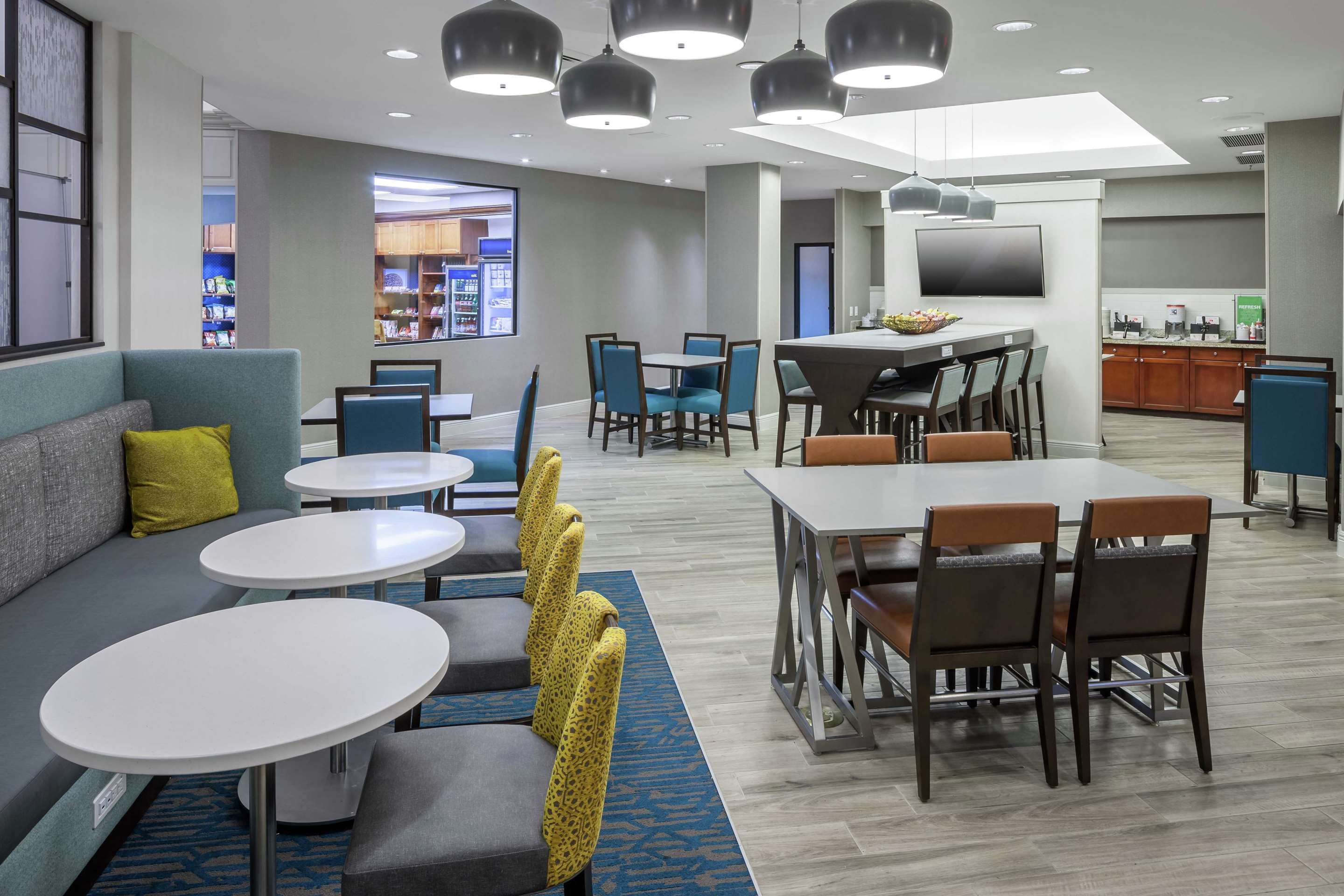 Hampton Inn & Suites Miami-Doral/Dolphin Mall thumbnail 3