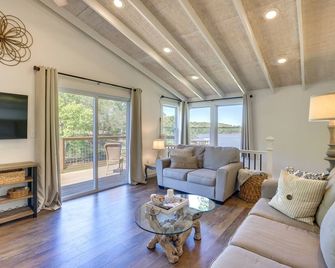 Private Hot Tub Stunning Logan Martin Lake Home - Talladega - Sala de estar