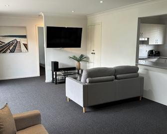 The Oaks Hotel Motel - Wollongong - Phòng khách