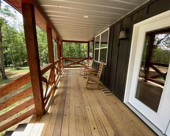 Cozy Rustic Cabin With All The Extras. - Crofton - Balcony