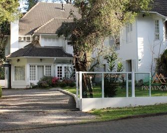 Hotel e Spa Provencal - Canela - Building