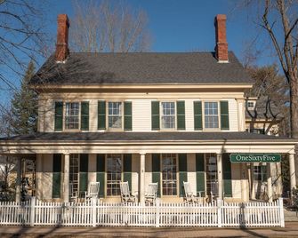 Onesixtyfive, The Inn On Park Row - Brunswick - Gebäude