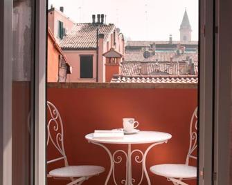 Bed In Bo Porta San Mamolo - Bologna - Balcony