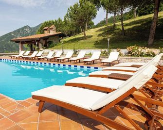 Resort San Pellegrino Terme - Zogno - Piscina
