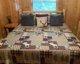 Privacy in the Valhalla Hills near Bayfield/ Lake Superior. On ATV/Snow trails. - Washburn - Bedroom
