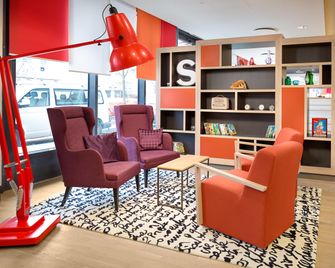 Holiday Inn Berlin - City East Side By IHG - ברלין - טרקלין