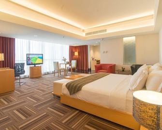 Merlynn Park Hotel - Jakarta - Bedroom