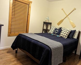 Cozy Cottage Near Lake Lanier - Gainesville - Bedroom
