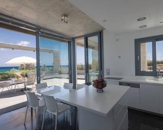 Protaras Holiday Villa El34 - Seafront Villa - Paralimni - Essbereich