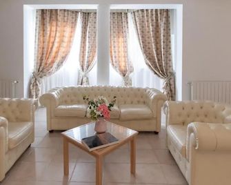 Park Hotel Colle Degli Angeli - Arcidosso - Living room