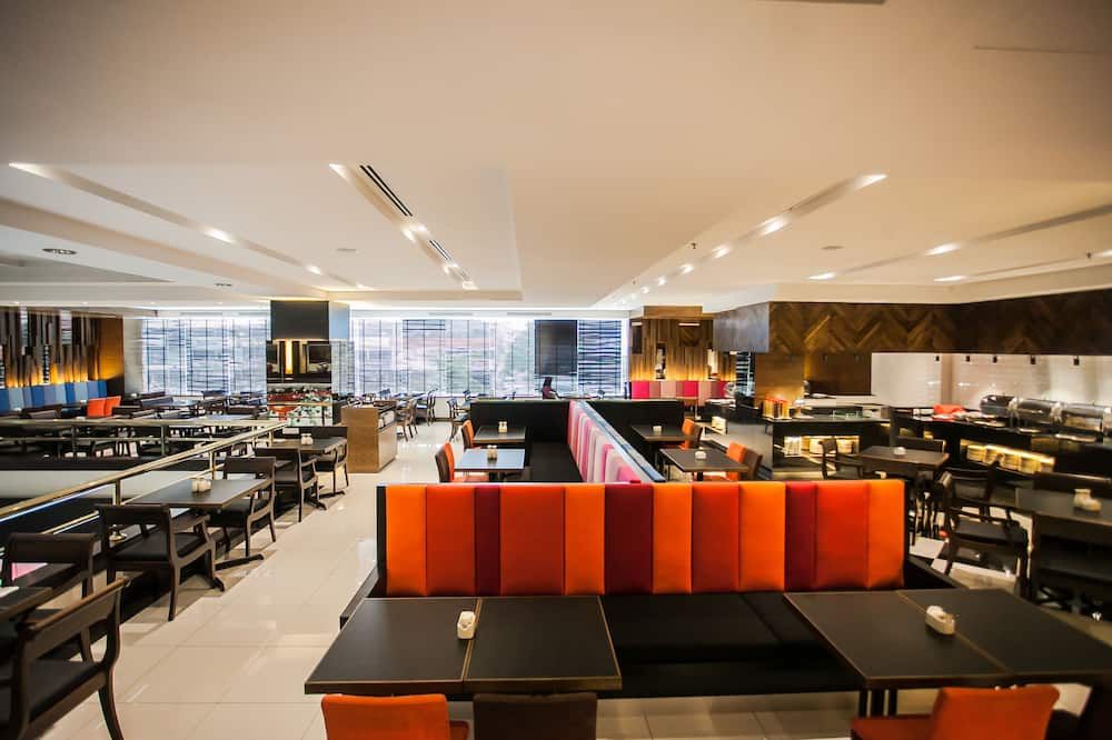 Crystal Crown Hotel Jb