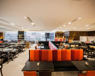 Crystal Crown Hotel Jb - ג'והור באהרו - מסעדה