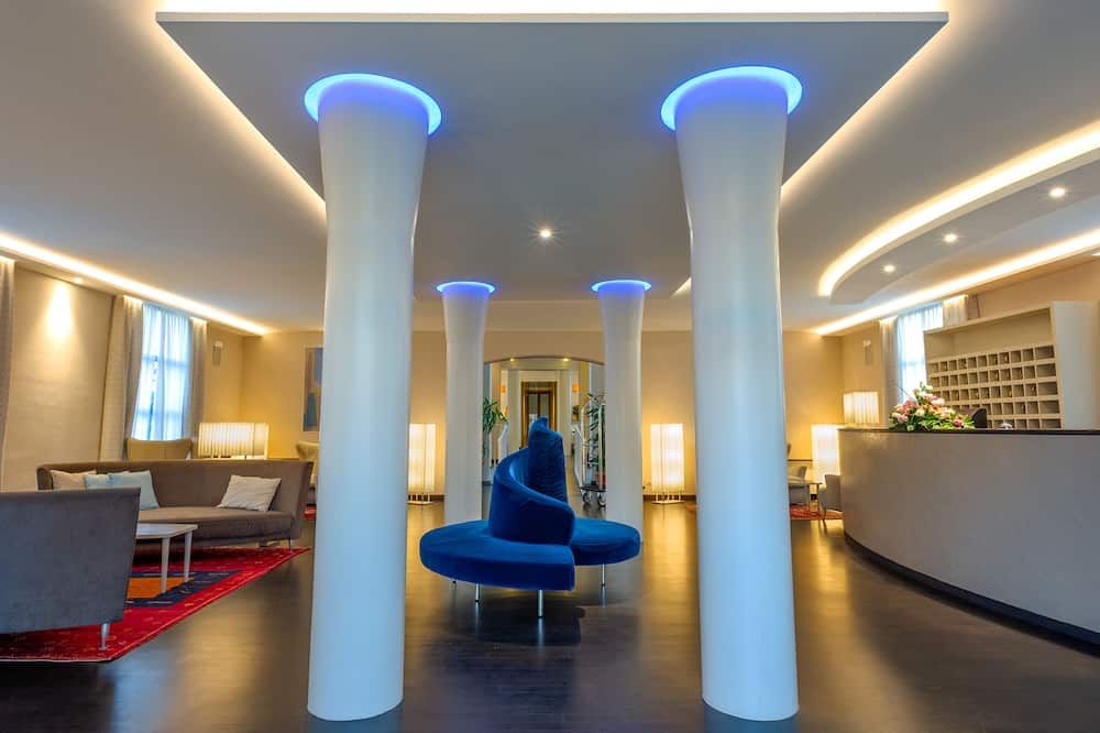 Hotel San Marco - לוקה - לובי