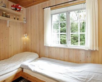 Magnificent Holiday Home in Hals With Terrace - Hals - Habitación