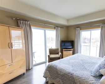 Gimli Beach Condos # 2 - Gimli's best location! - Gimli - Bedroom