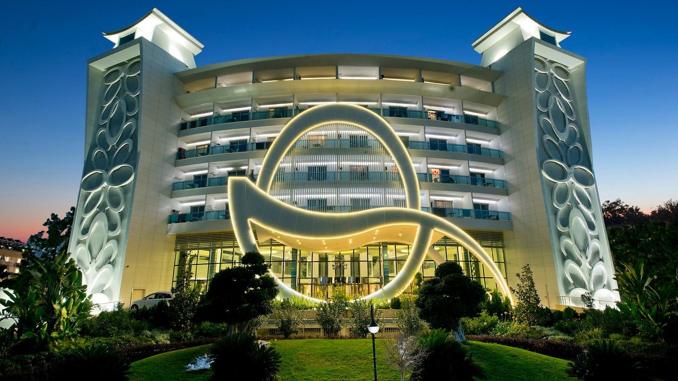 Q Premium Resort Hotel