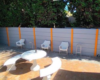 Neo & Ruks rooms parow 2 - Cape Town - Patio
