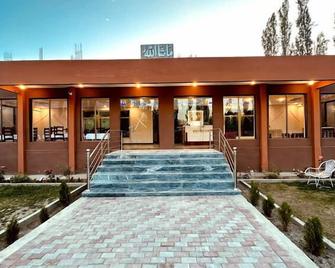 Desert One Hotel Skardu - Skārdu - Edificio