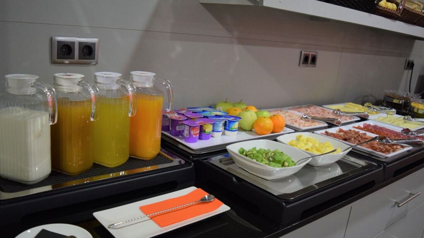 ホテル H2 アビラ