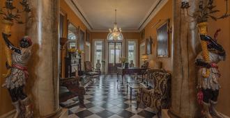 Ballyseede Castle - Tralee - Front desk