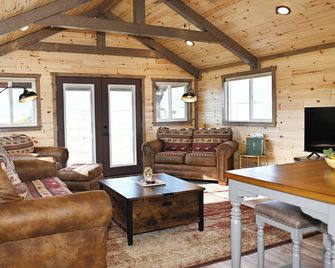 Cozy Cabin in Alder - Sheridan - Living room