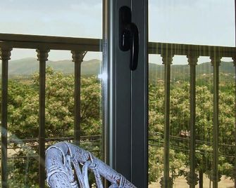 Close the historic centre, overlooking Jerte Valley - Plasencia - Balcony