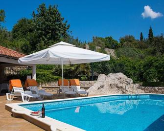 Apartments Vidak - Studio Apartment with Sea View - (A5) - Molunat - Basen