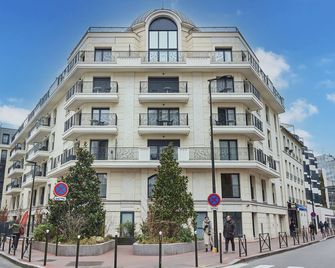 T2 moderne | Accès Paris + gare à 5 min - Levallois-Perret - Building