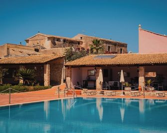 Hotel Villa Giulia - נוטו - בריכה