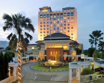 Hotel Santika Premiere Slipi Jakarta - جاكرتا - مبنى