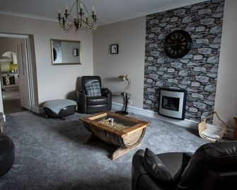 The View 3-Bed Cottage Findochty Buckie - Buckie - Sala de estar