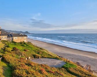 Condo #28 is VERY relaxing and the view breath taking! - Lincoln Beach - Playa