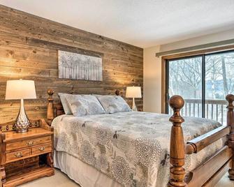 Hartford Escape with Fire Pit about 3 Mi to Ski and Golf! - Hartford - Schlafzimmer