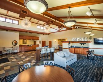 The Patch Lodge, Trademark Collection by Wyndham - Warroad - Lobby