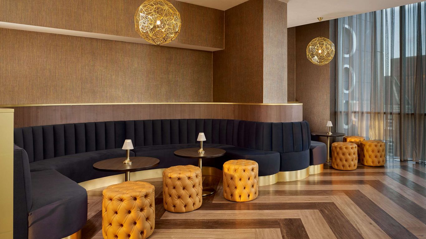 DoubleTree by Hilton Hull